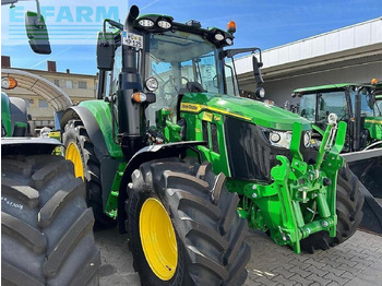 Farm tractor JOHN DEERE