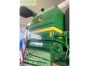 Combine harvester John Deere T560: picture 3