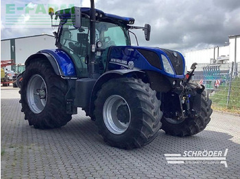Farm tractor NEW HOLLAND T7.270