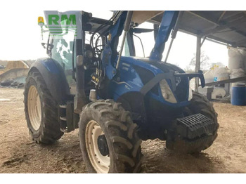 Farm tractor NEW HOLLAND T5
