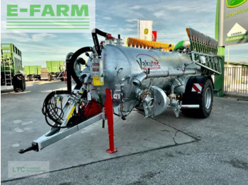 Farm tractor