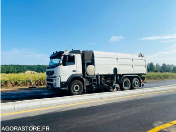 Road sweeper VOLVO
