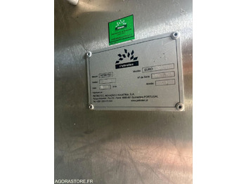 Tool/ Equipment CONTAINER AVEC CUVE DE 40 000L & SYSTEME DE DISTRIBUTION CARBURANT - 2015: picture 4