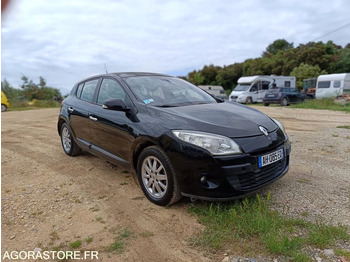 Car RENAULT