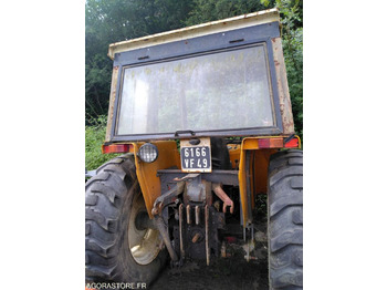 Farm tractor RENAULT