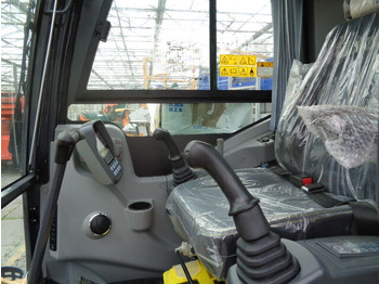 New Crawler excavator XCMG XE60DA: picture 3