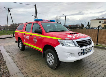 Pickup truck TOYOTA Hilux