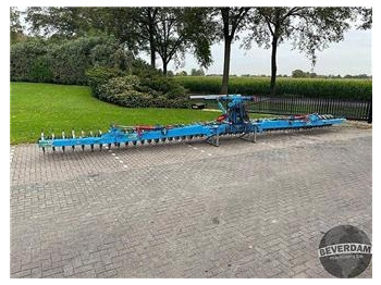 Fertilizer spreader