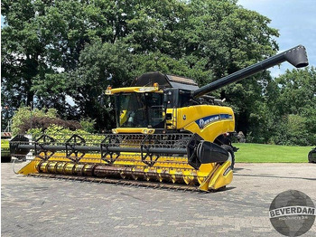 Combine harvester NEW HOLLAND CX series