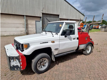 Van TOYOTA Land Cruiser