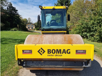 Roller BOMAG BW 213 D-5 PL: picture 3