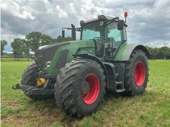 Farm tractor FENDT