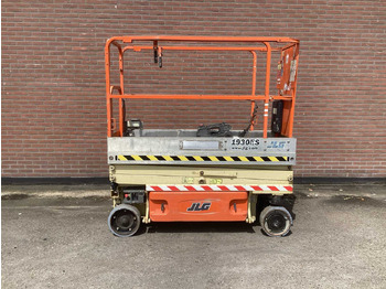 Aerial platform JLG