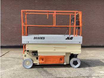 Aerial platform JLG