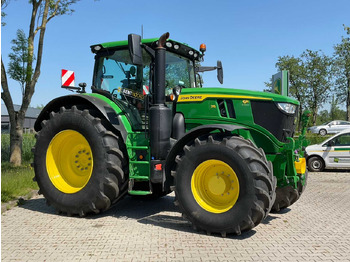 Farm tractor John Deere 6R 215: picture 2