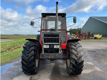 Farm tractor Valmet 805: picture 3