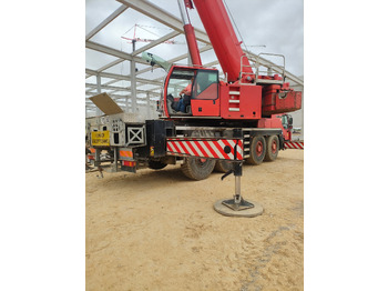 Mobile crane LIEBHERR LTM 1090