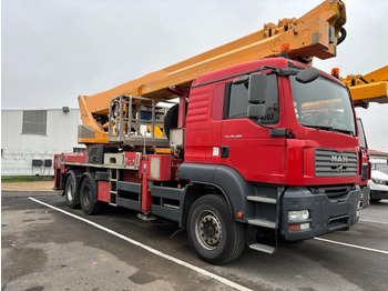 Crane truck MAN TGA 26-400: picture 2