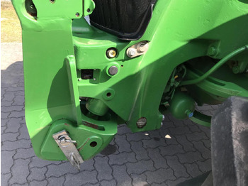 Farm tractor John Deere 7R 330: picture 4