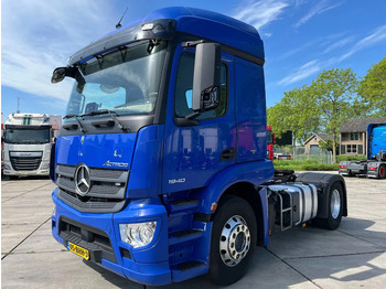 Tractor unit Mercedes-Benz Actros 1940: picture 4