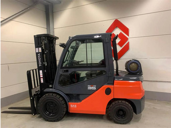 LPG forklift Toyota 02-8FGJF35: picture 2