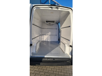 New Refrigerated van Renault Master 170 L3H2 Kühlkasten 220V Standkühlung: picture 3 New Refrigerated van Renault Master 170 L3H2 Kühlkasten 220V Standkühlung: picture 3