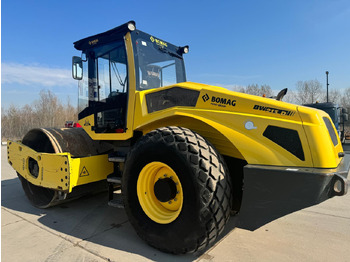 Compactor BOMAG