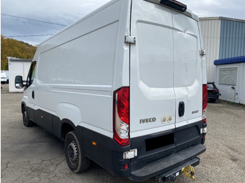 Panel van IVECO DAILY 35S18: picture 4