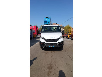 Truck mounted aerial platform Socage 20d: picture 2