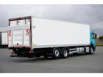 Refrigerator truck Volvo FM / 330 / E 6 / CHŁODNIA + WINDA / 23 PALETY / OŚ SKRĘTNA / DŁ: picture 5 Refrigerator truck Volvo FM / 330 / E 6 / CHŁODNIA + WINDA / 23 PALETY / OŚ SKRĘTNA / DŁ: picture 5