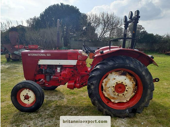 Farm tractor McCORMICK