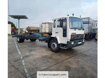 Cab chassis truck VOLVO FL6