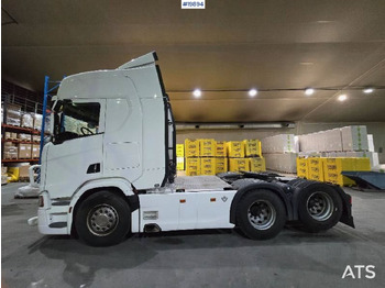 Tractor unit Scania R590: picture 2