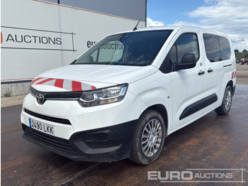 Van TOYOTA Proace