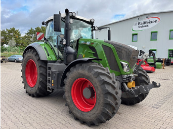 Farm tractor FENDT 826 Vario