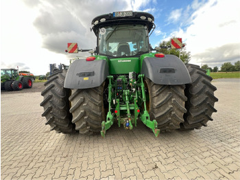 Farm tractor John Deere 8400 R: picture 4