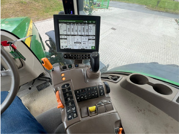 Farm tractor John Deere 8400 R: picture 3
