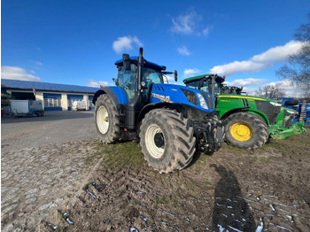 Farm tractor NEW HOLLAND T7.315