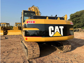 Crawler excavator CAT 320B: picture 4