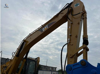 Crawler excavator CAT 320CL with hammer: picture 5 Crawler excavator CAT 320CL with hammer: picture 5