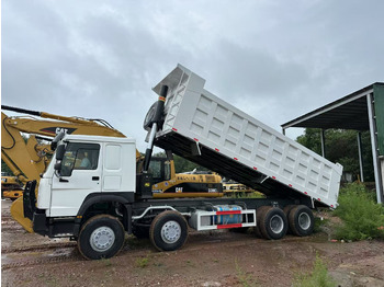 Tipper for transportation of bulk materials Sinotruk HOWO 371hp 8x4 tipper truck: picture 2 Tipper for transportation of bulk materials Sinotruk HOWO 371hp 8x4 tipper truck: picture 2