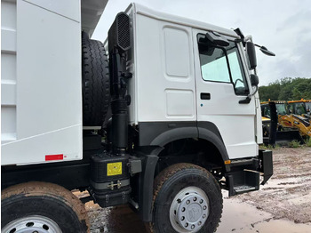 Tipper for transportation of bulk materials Sinotruk HOWO 371hp 8x4 tipper truck: picture 5 Tipper for transportation of bulk materials Sinotruk HOWO 371hp 8x4 tipper truck: picture 5