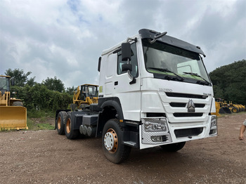 Tractor unit SINOTRUK HOWO