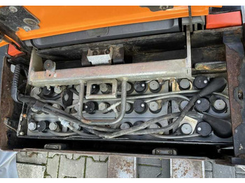 Pallet truck BT LPE200: picture 5