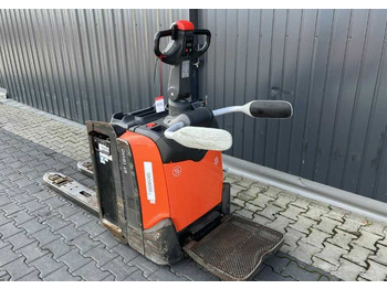 Pallet truck BT LPE200: picture 3