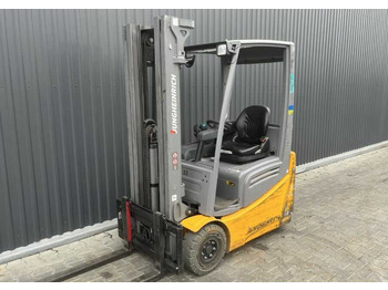 Electric forklift JUNGHEINRICH EFG