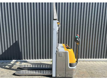 Stacker Jungheinrich EJC112z: picture 2