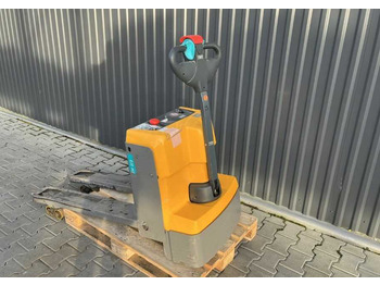 Pallet truck Jungheinrich EJEM13: picture 3