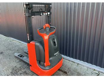 Stacker Linde L10B: picture 3 Stacker Linde L10B: picture 3