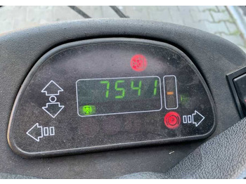 Tow tractor Linde P250: picture 5 Tow tractor Linde P250: picture 5